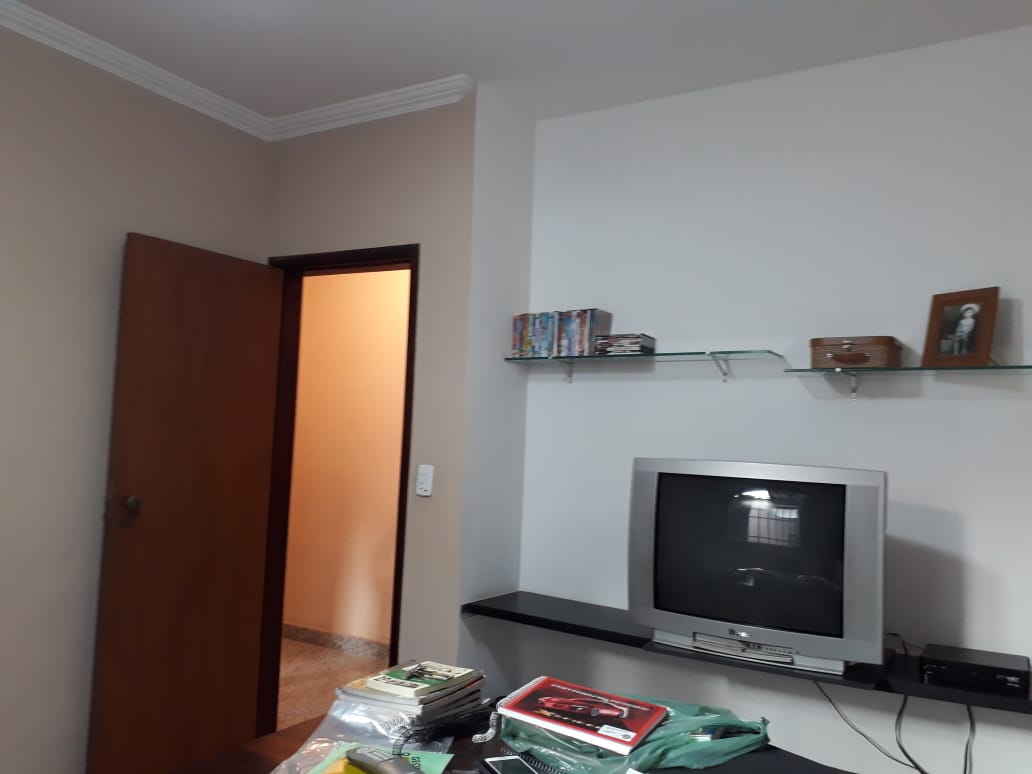 Casa à venda com 6 quartos, 295m² - Foto 9