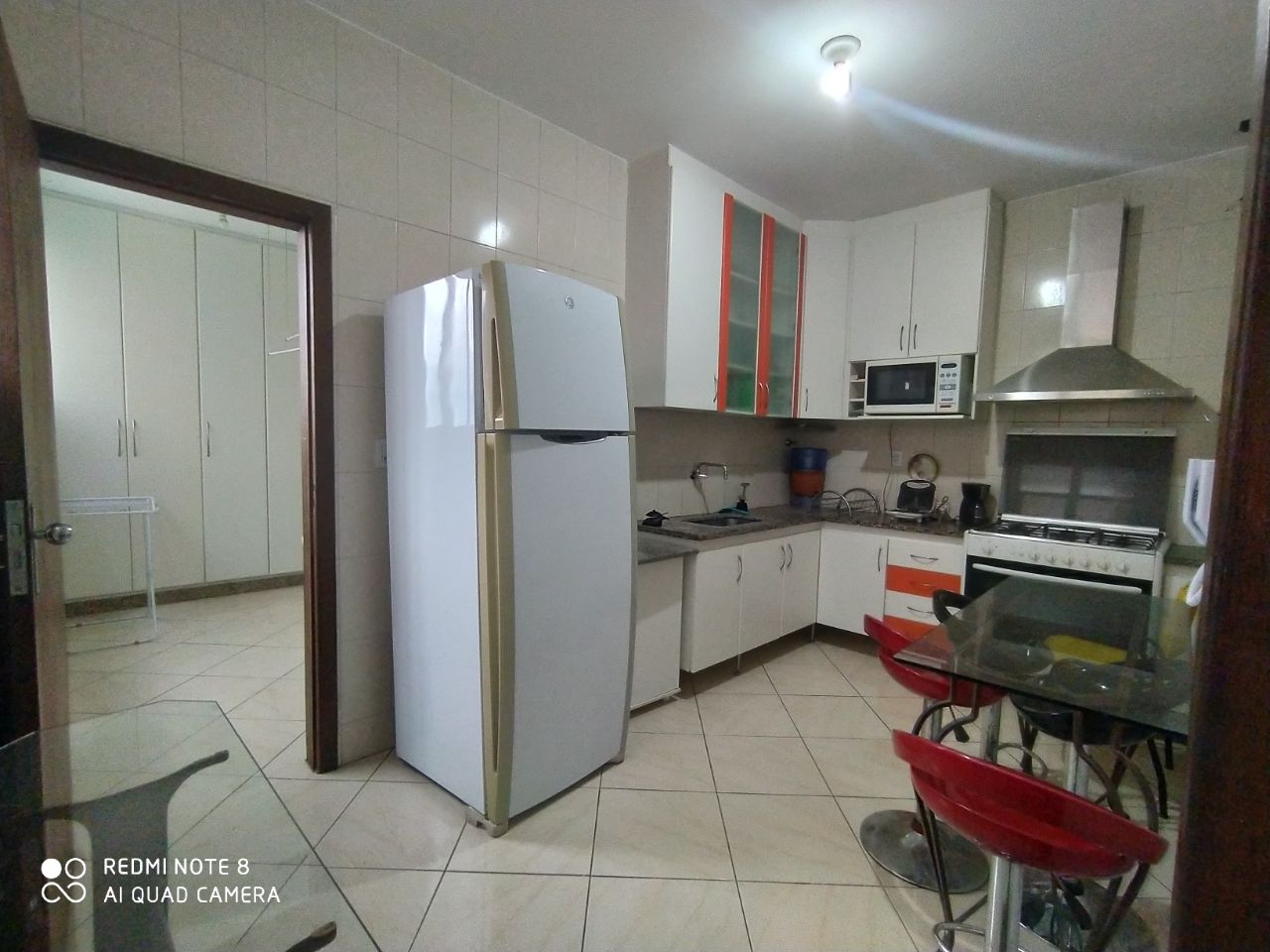 Apartamento para alugar com 3 quartos, 138m² - Foto 13