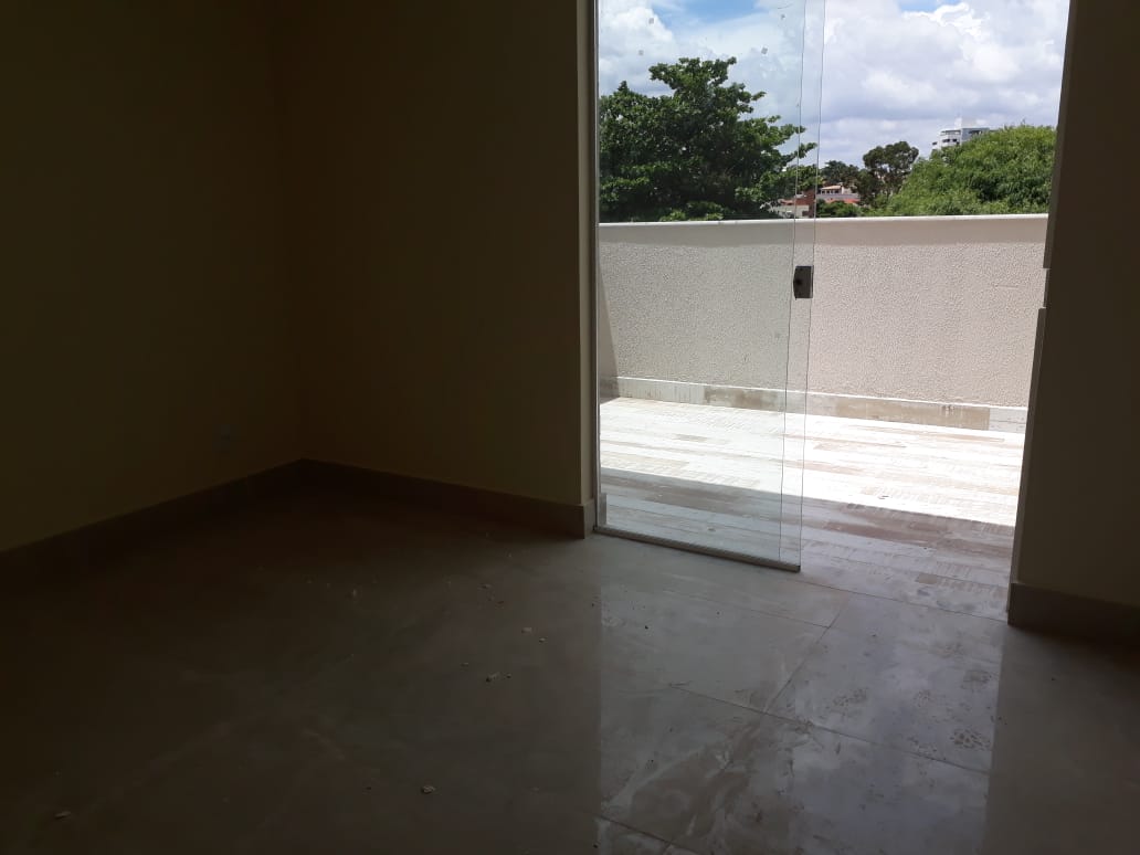 Casa à venda com 4 quartos, 320m² - Foto 11