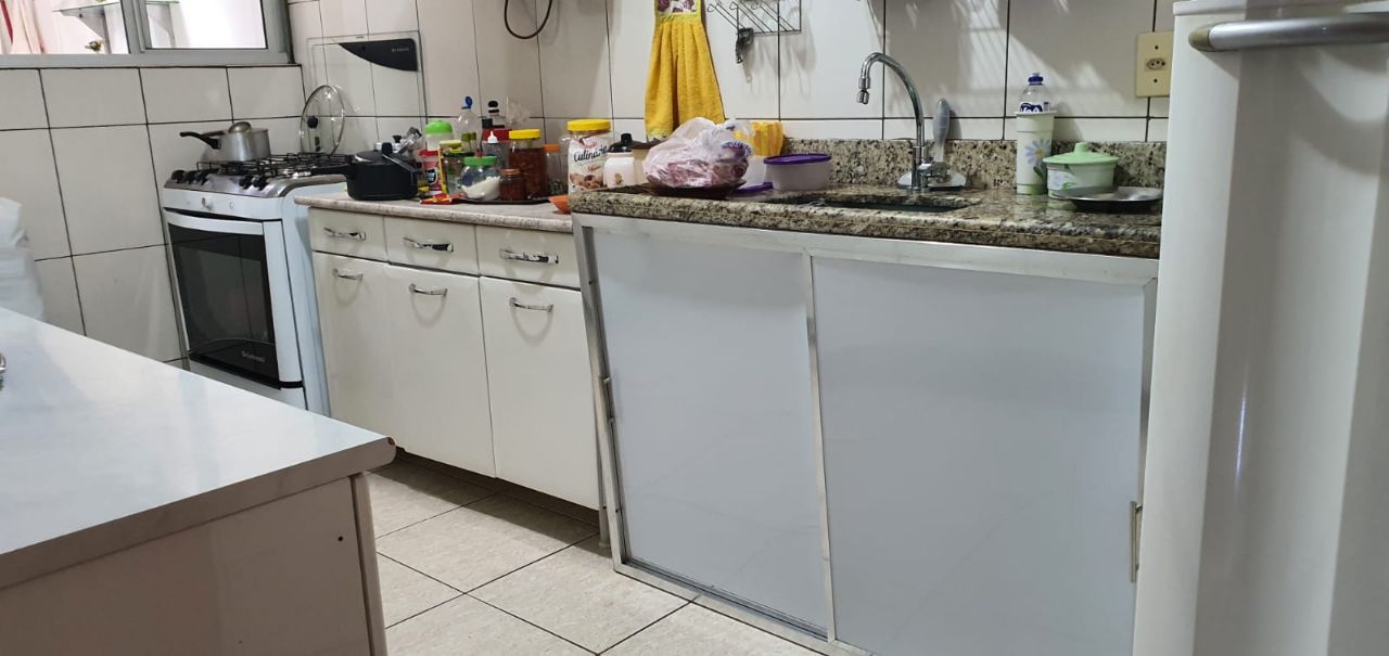 Apartamento à venda com 3 quartos, 137m² - Foto 10