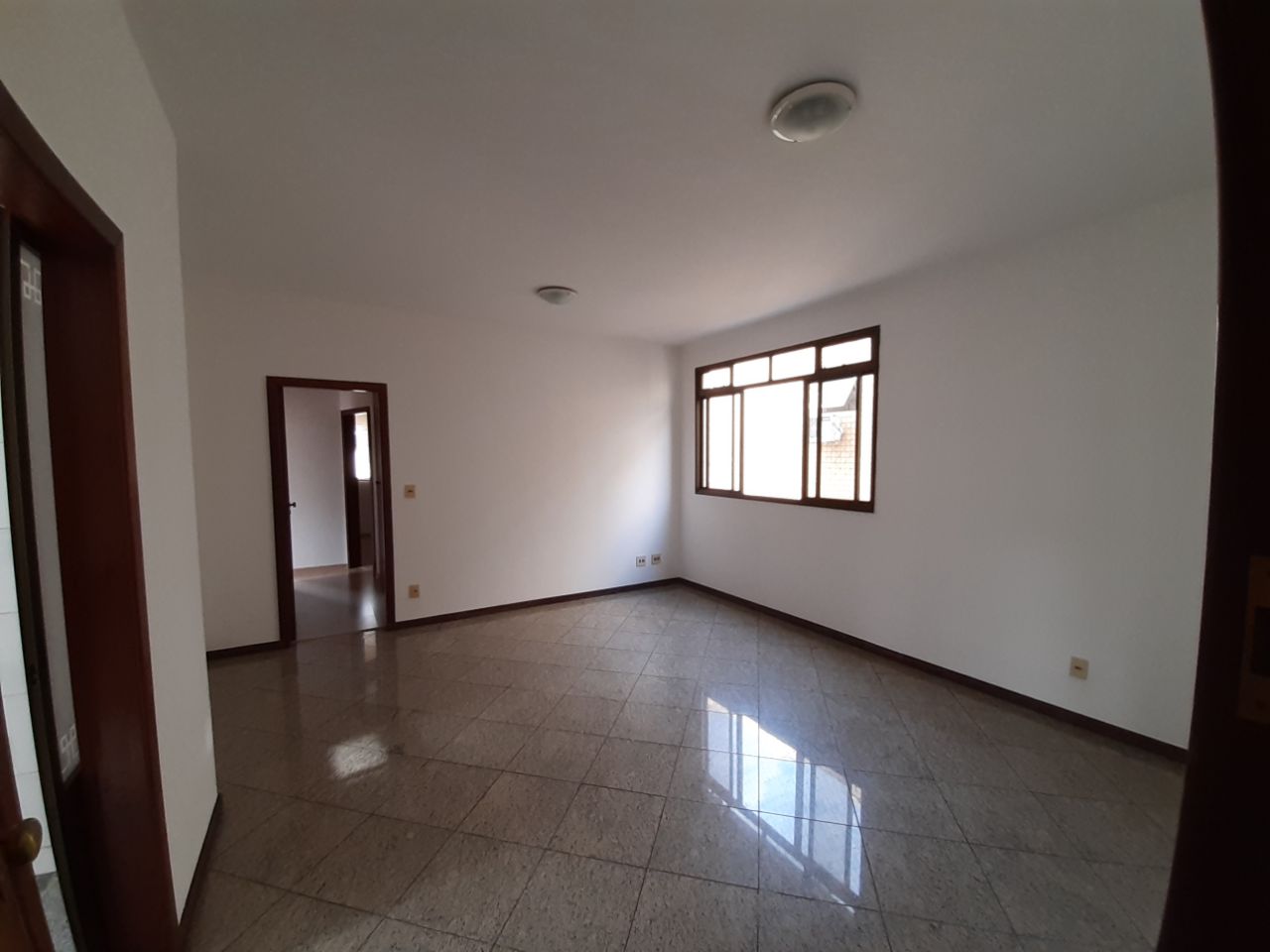 Apartamento à venda com 3 quartos, 142m² - Foto 1