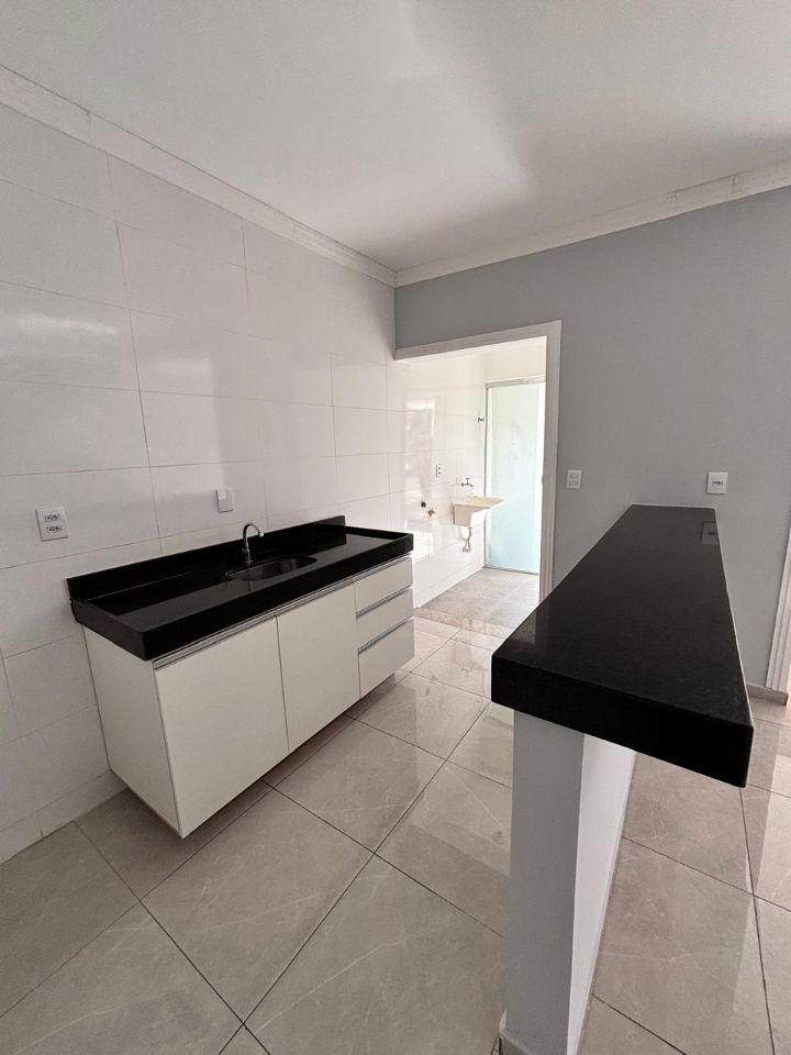 Casa para alugar com 2 quartos, 80m² - Foto 16