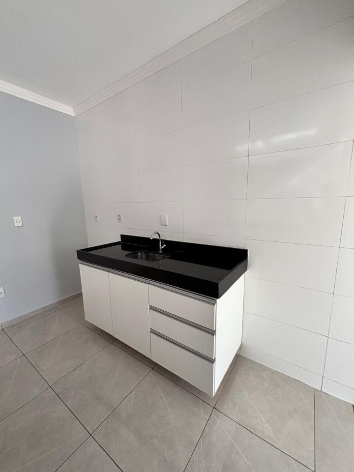 Casa para alugar com 2 quartos, 80m² - Foto 15