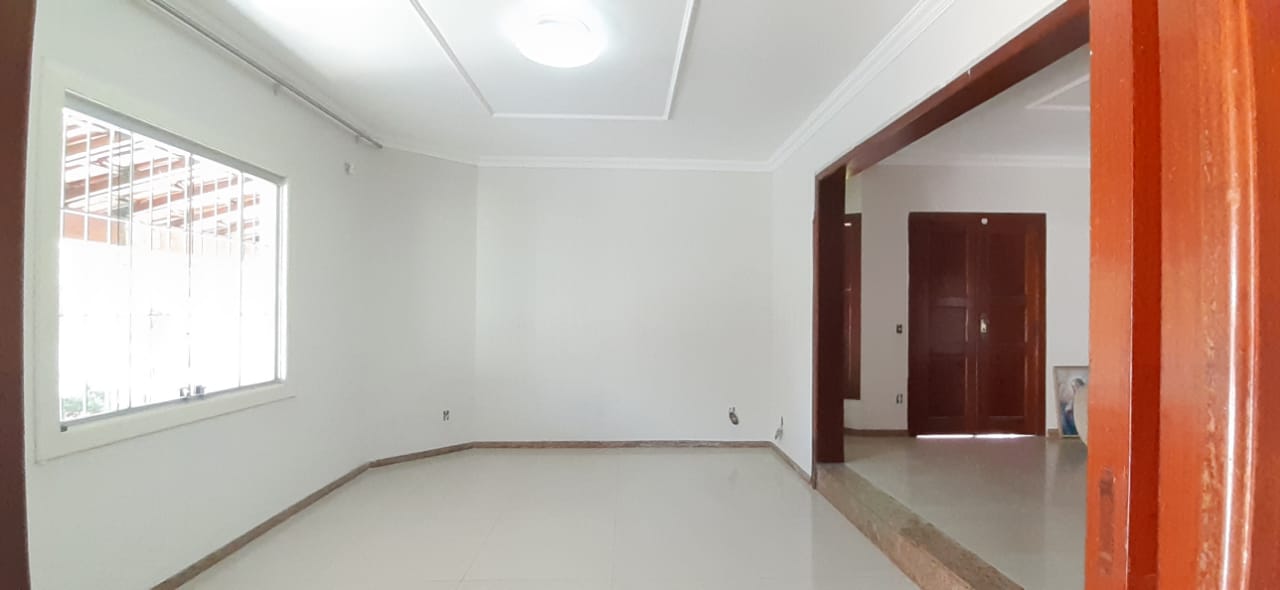 Casa para alugar com 4 quartos, 325m² - Foto 2