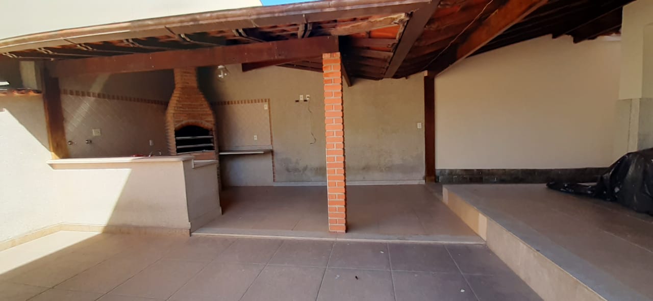 Casa para alugar com 4 quartos, 325m² - Foto 9