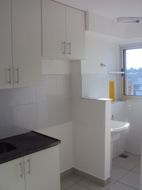 Apartamento para alugar com 3 quartos, 98m² - Foto 4