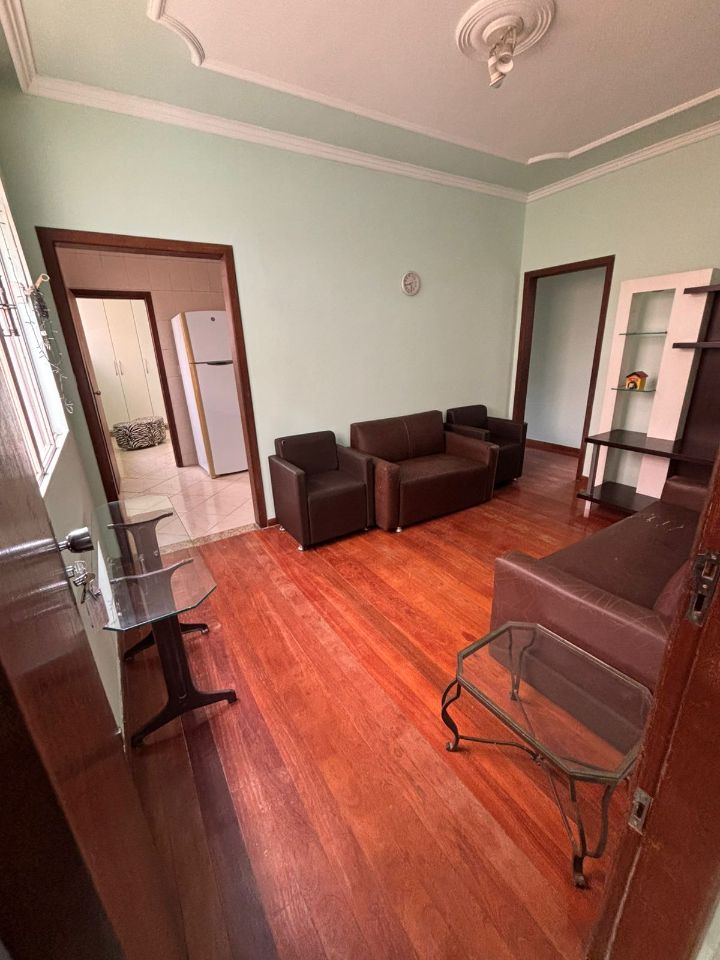 Apartamento à venda com 3 quartos, 138m² - Foto 2