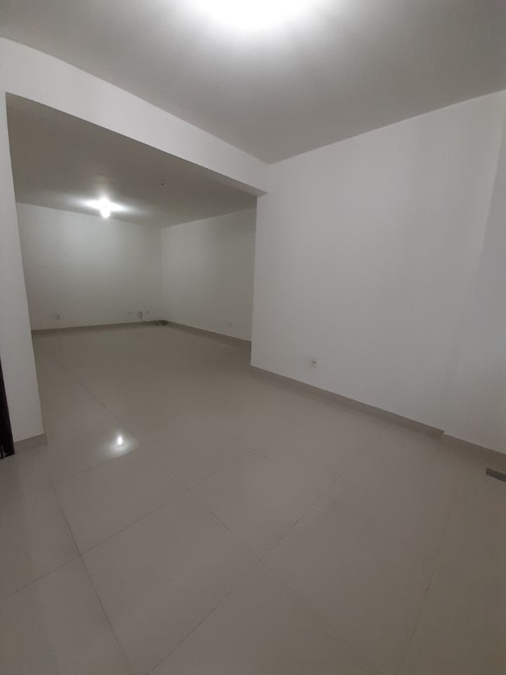 Apartamento à venda com 3 quartos, 85m² - Foto 2