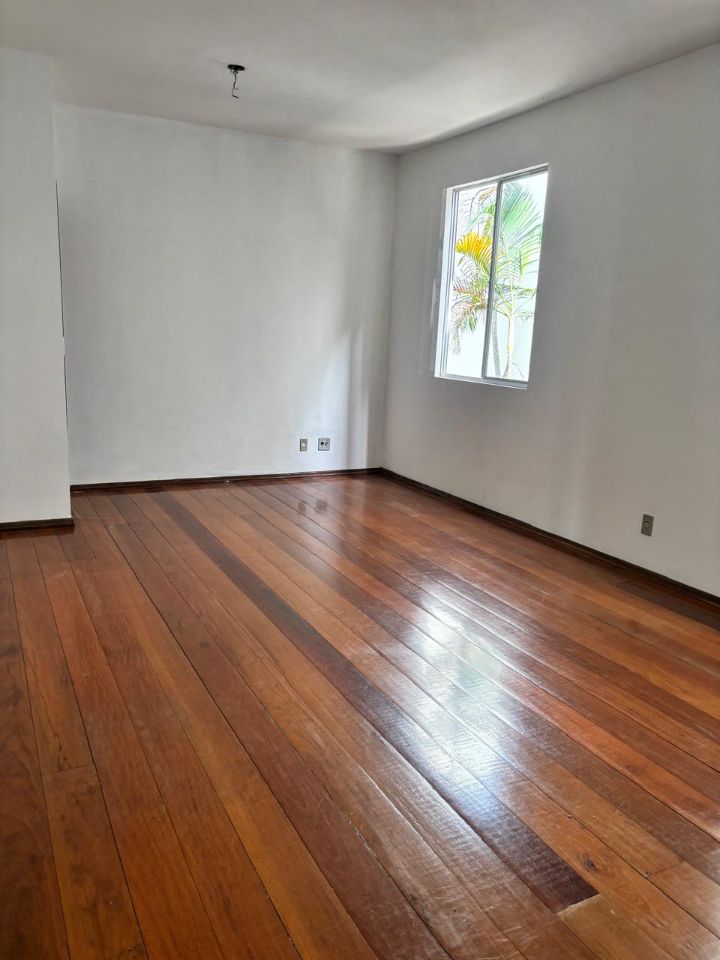 Apartamento para alugar com 3 quartos, 77m² - Foto 1