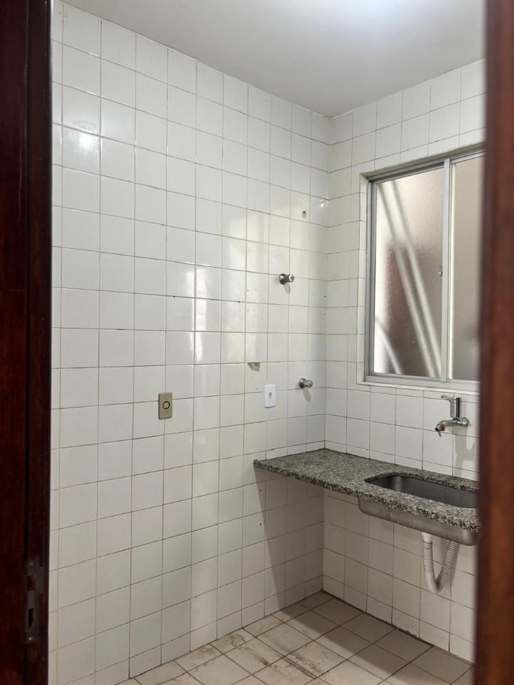 Apartamento para alugar com 3 quartos, 77m² - Foto 11
