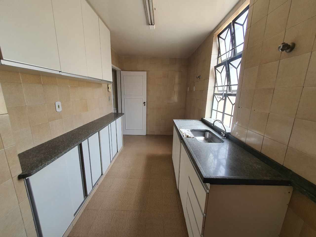 Casa para alugar com 3 quartos, 174m² - Foto 6