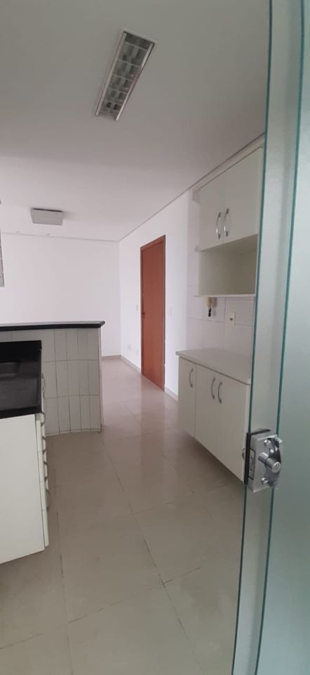 Apartamento para alugar com 2 quartos, 105m² - Foto 12