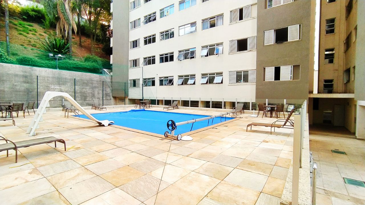 Apartamento à venda com 4 quartos, 205m² - Foto 1