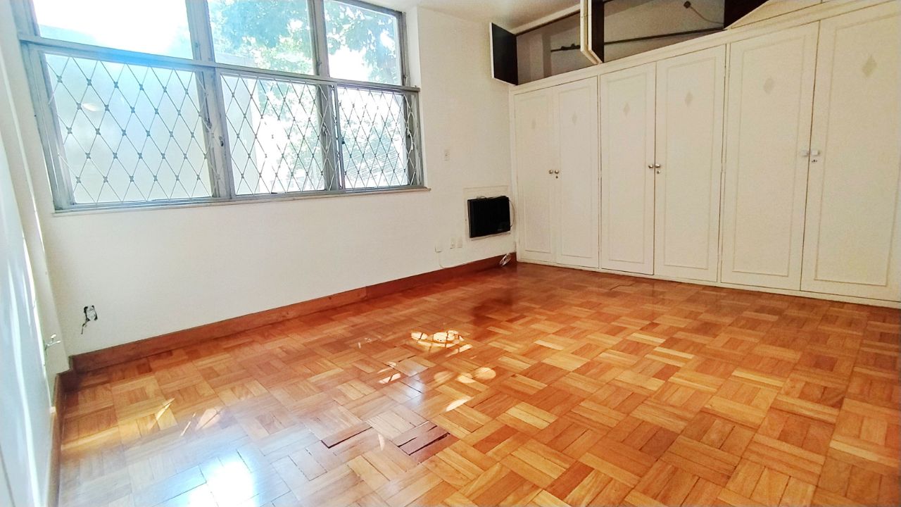 Apartamento à venda com 4 quartos, 210m² - Foto 5