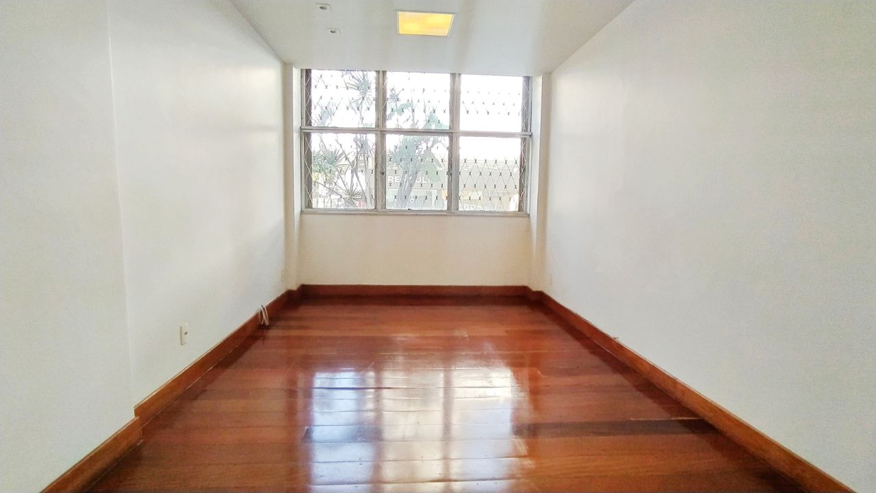 Apartamento à venda com 4 quartos, 210m² - Foto 6