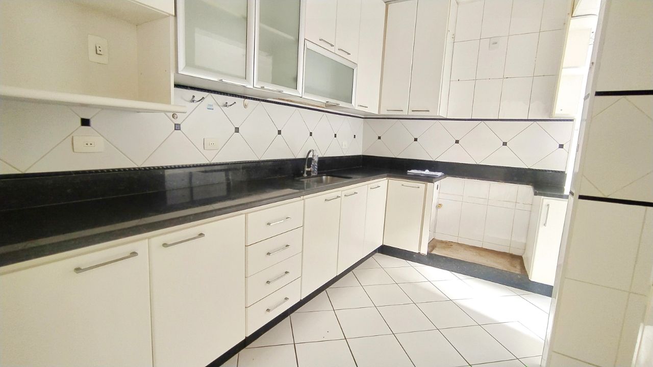 Apartamento à venda com 3 quartos, 130m² - Foto 12