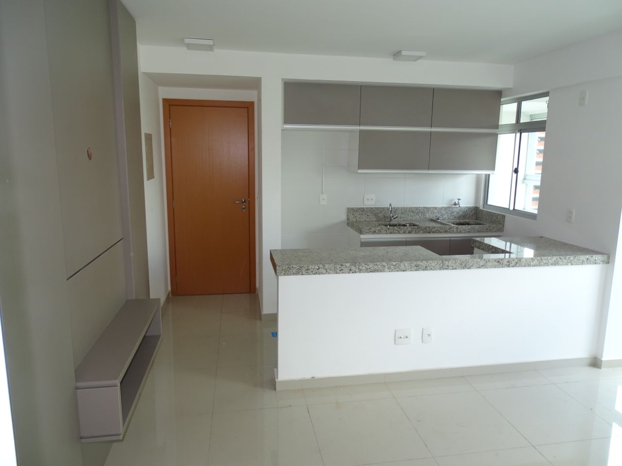 Apartamento para alugar com 1 quarto, 42m² - Foto 1