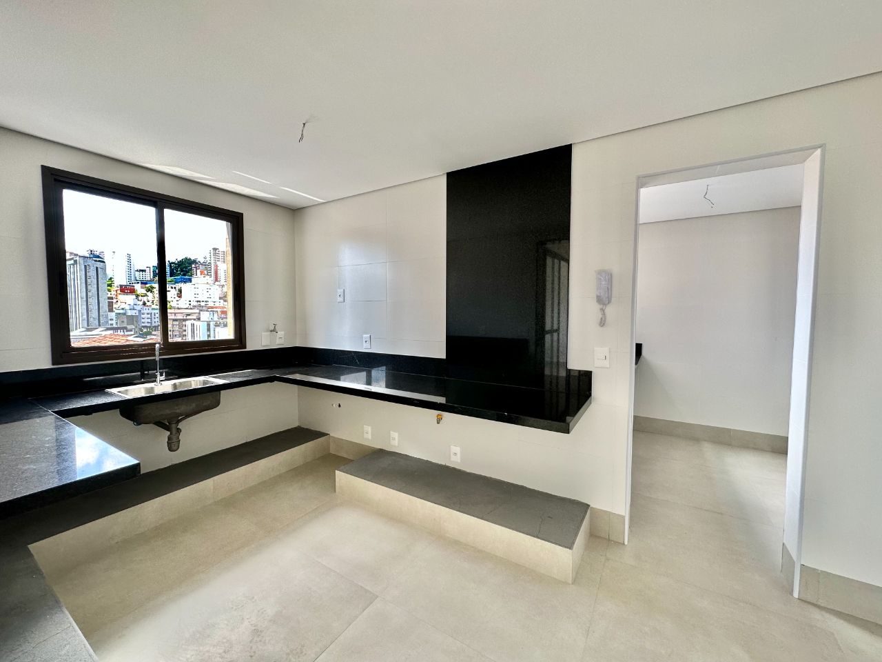 Apartamento à venda com 4 quartos, 145m² - Foto 7