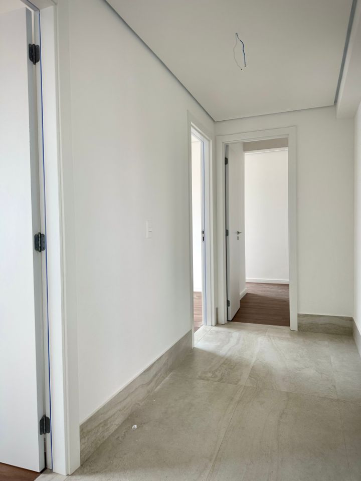 Apartamento à venda com 4 quartos, 140m² - Foto 8