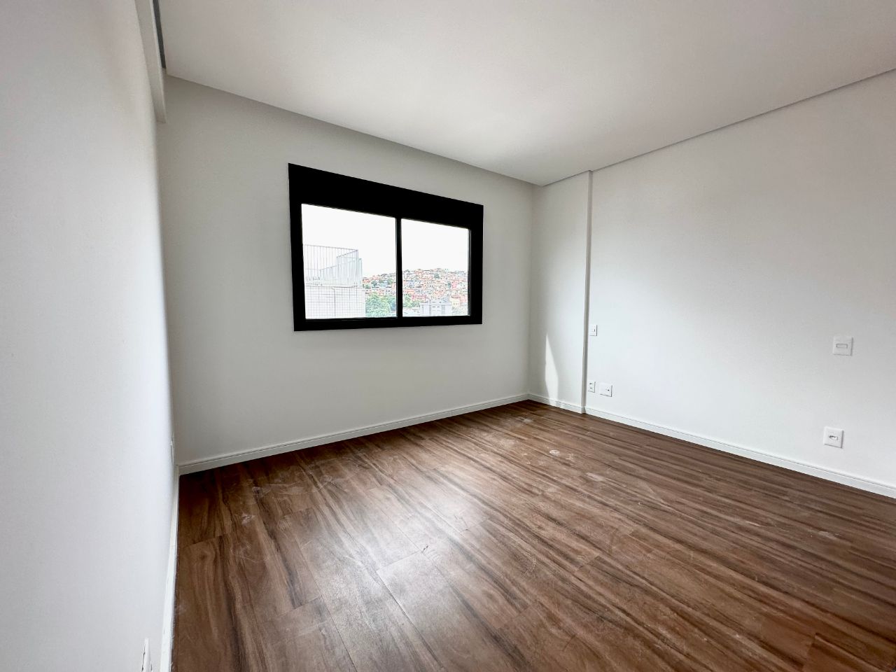 Apartamento à venda com 4 quartos, 140m² - Foto 7