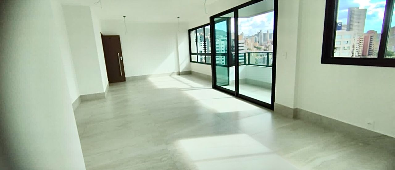 Apartamento à venda com 4 quartos, 140m² - Foto 1