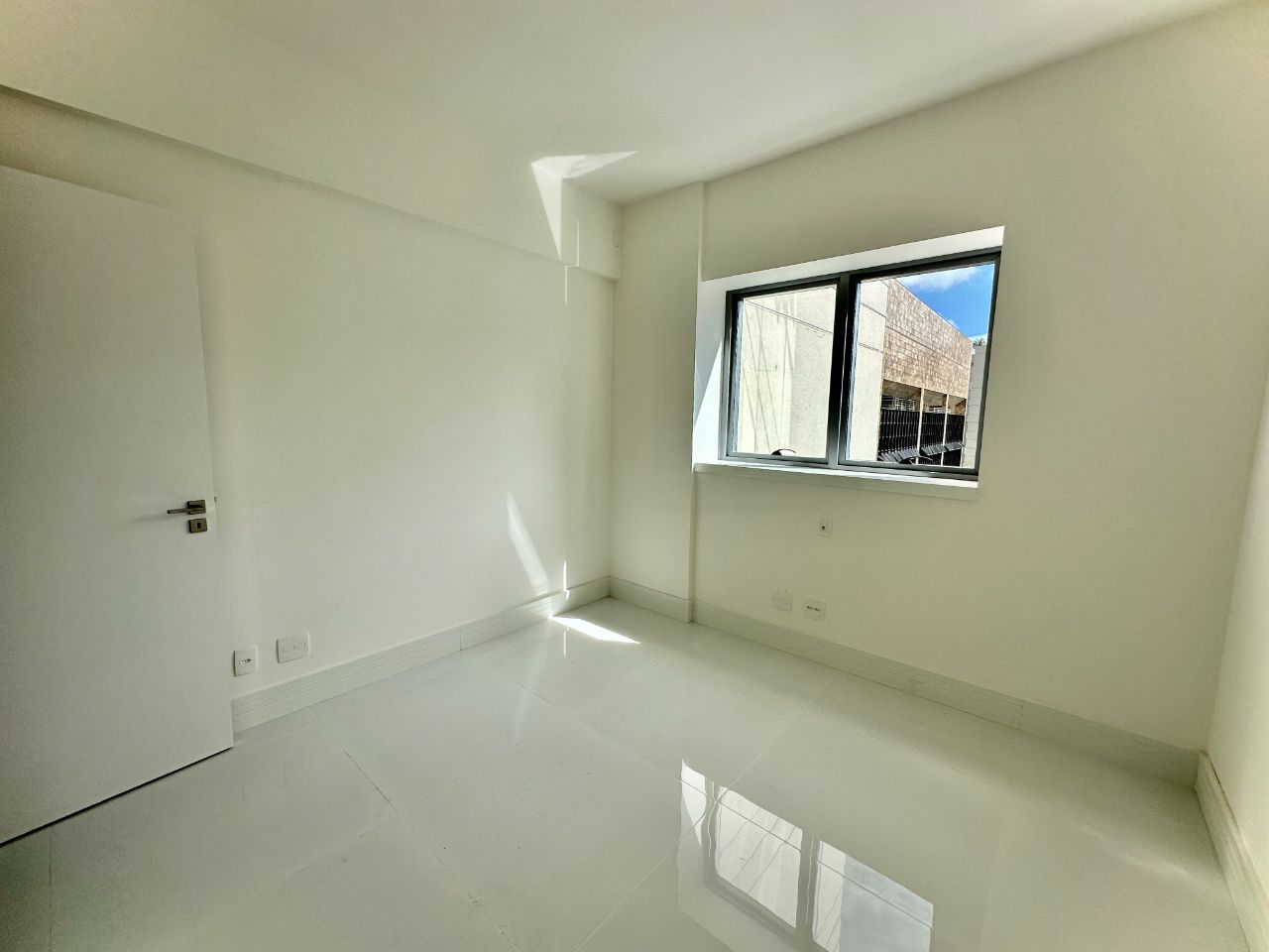 Apartamento à venda com 2 quartos, 72m² - Foto 12