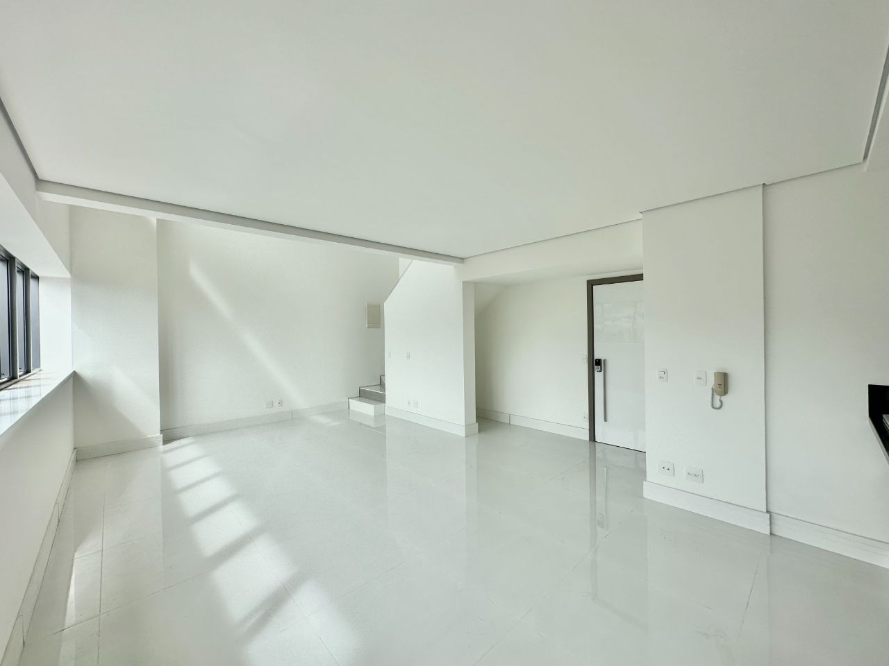 Apartamento à venda com 1 quarto, 73m² - Foto 3