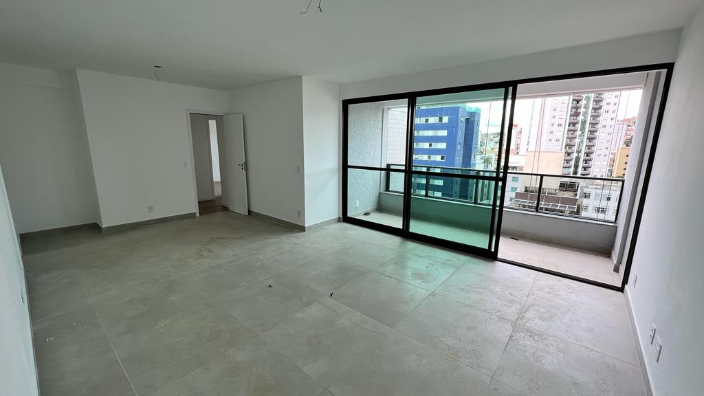 Apartamento à venda com 4 quartos, 138m² - Foto 2