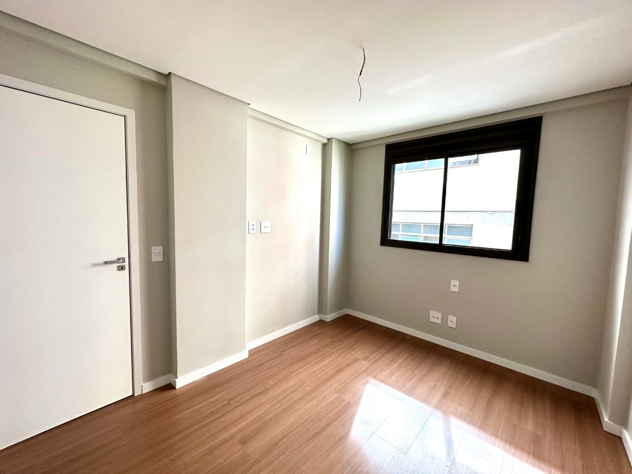 Apartamento à venda com 2 quartos, 66m² - Foto 4