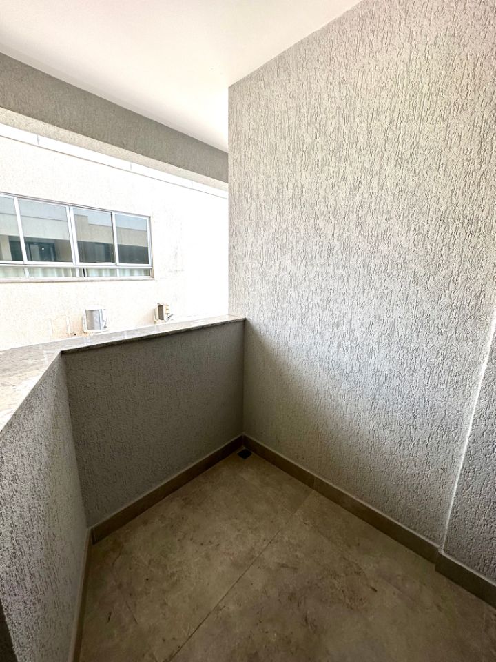 Apartamento à venda com 2 quartos, 66m² - Foto 11