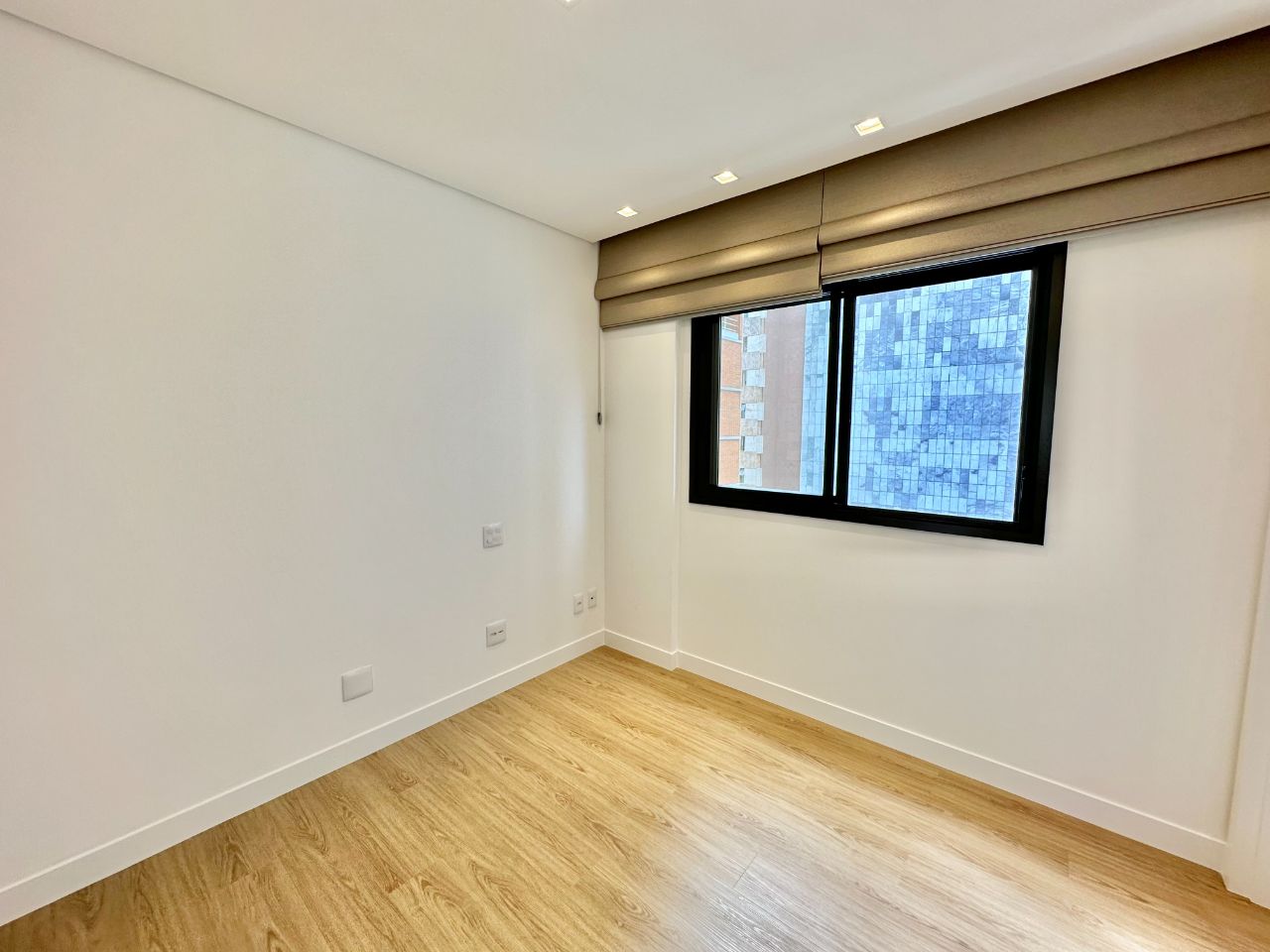 Apartamento à venda com 3 quartos, 107m² - Foto 11