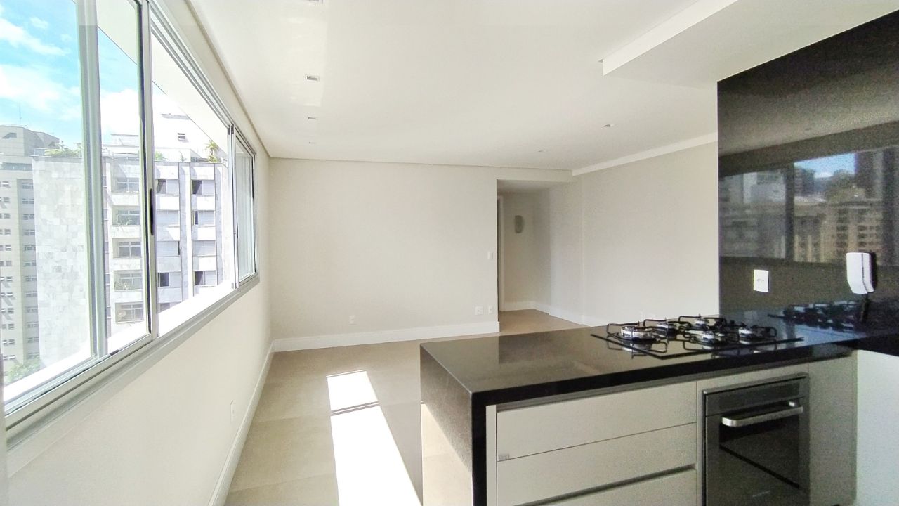 Apartamento à venda com 2 quartos, 68m² - Foto 3