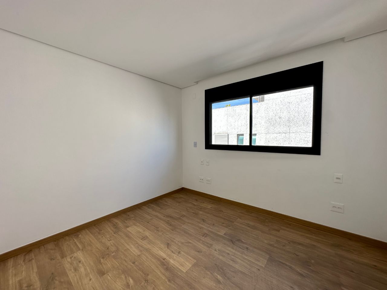 Apartamento à venda com 4 quartos, 205m² - Foto 9