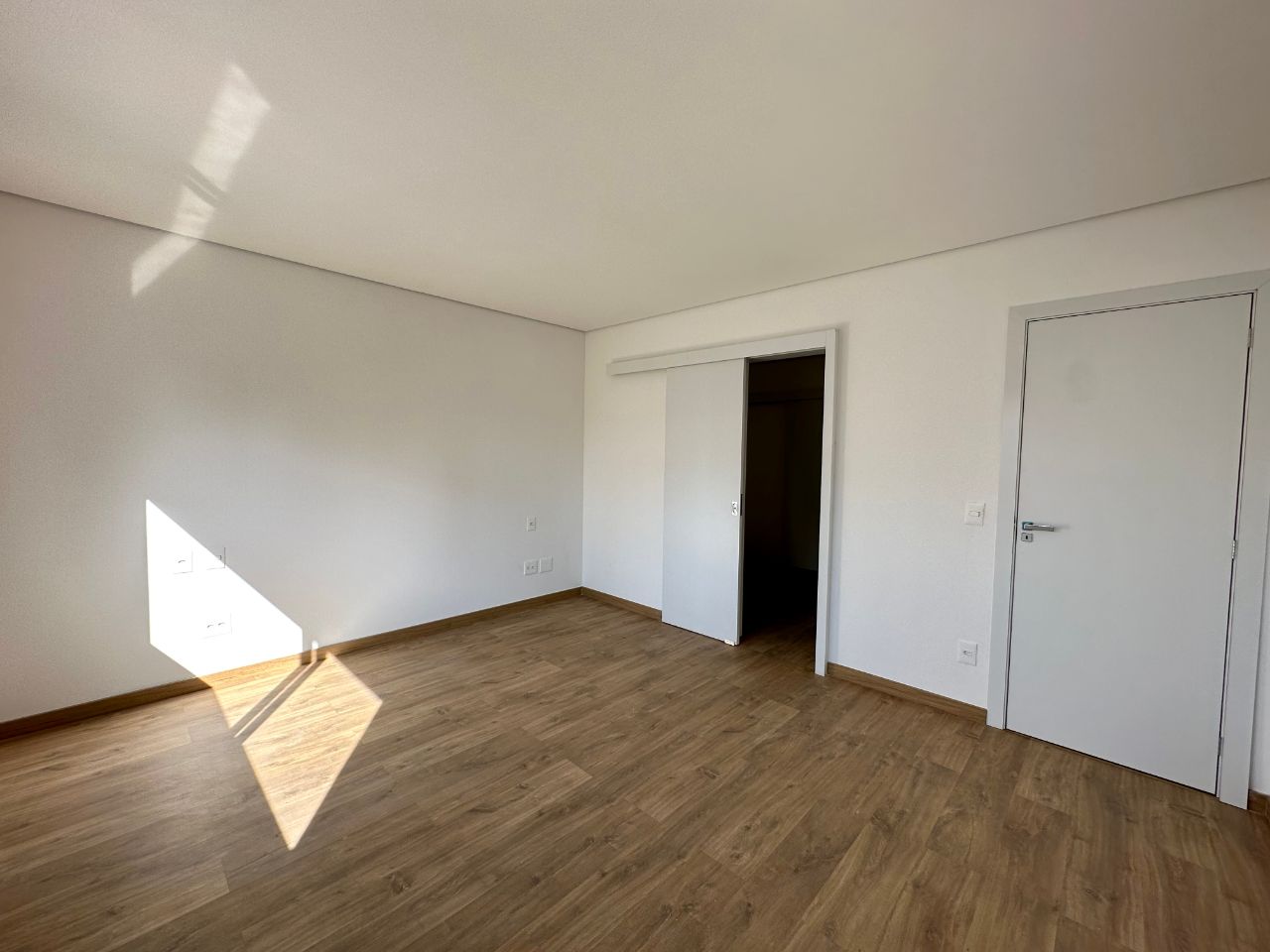 Apartamento à venda com 4 quartos, 205m² - Foto 14