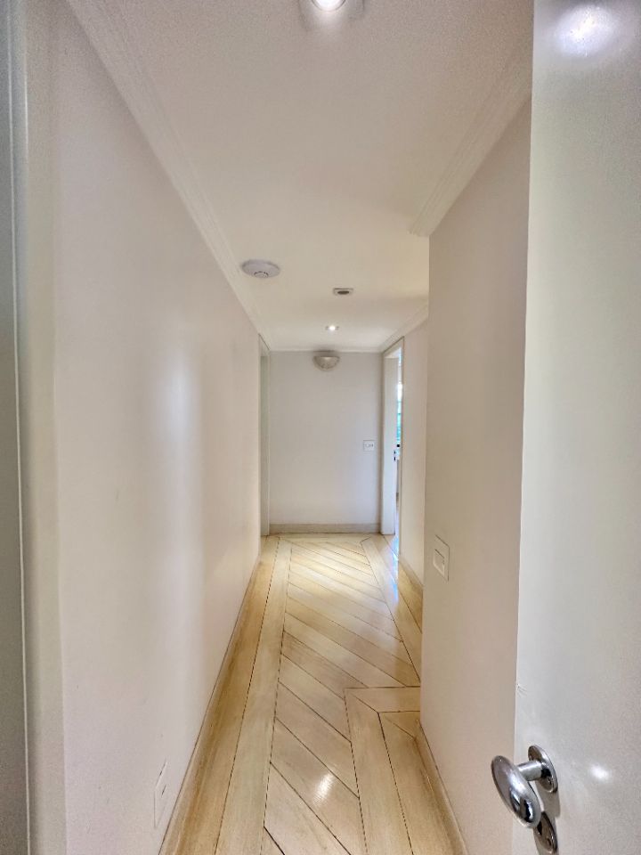 Apartamento à venda com 4 quartos, 230m² - Foto 10