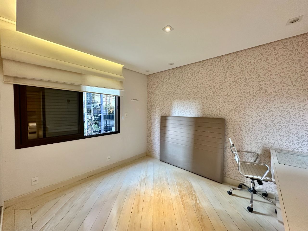 Apartamento à venda com 4 quartos, 230m² - Foto 14