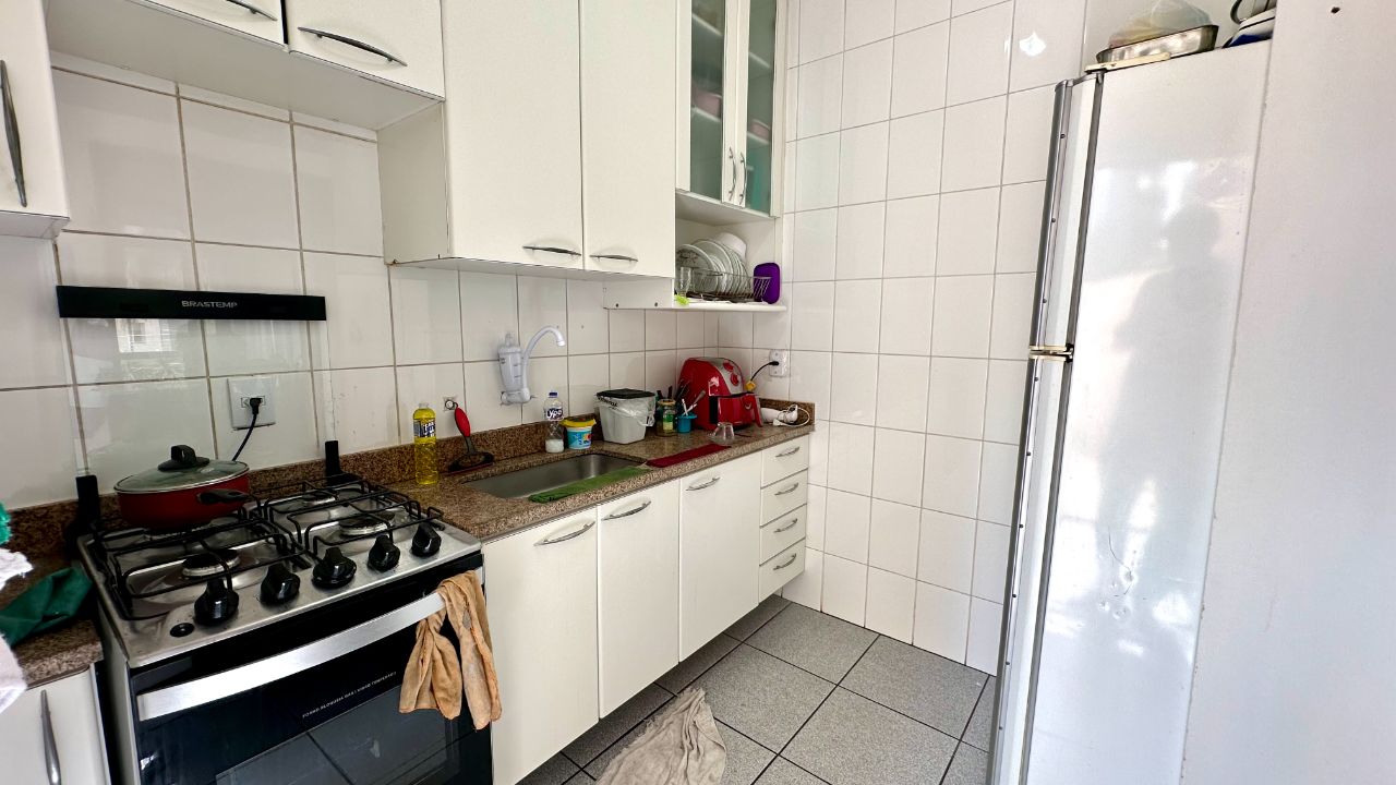 Apartamento à venda com 3 quartos, 100m² - Foto 8