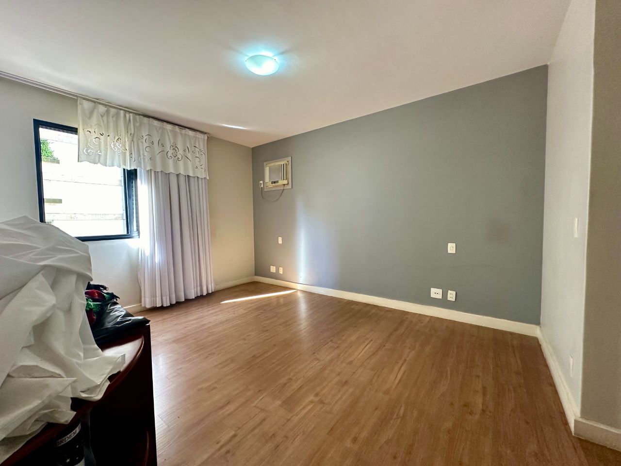 Apartamento à venda com 4 quartos, 210m² - Foto 14