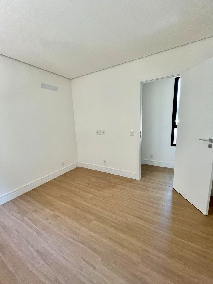 Apartamento à venda com 3 quartos, 97m² - Foto 10