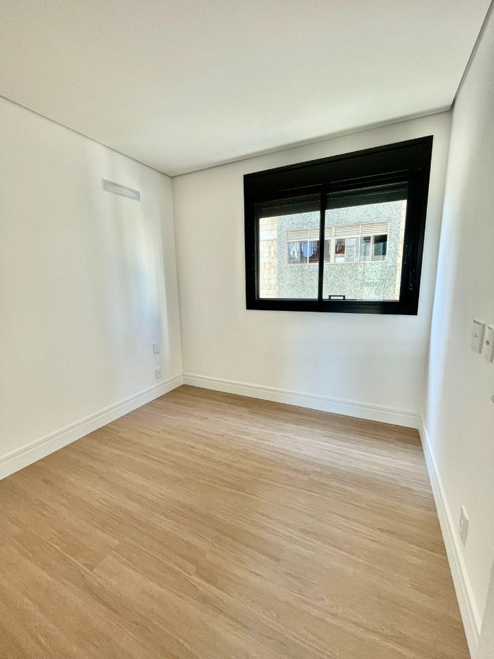 Apartamento à venda com 3 quartos, 97m² - Foto 12