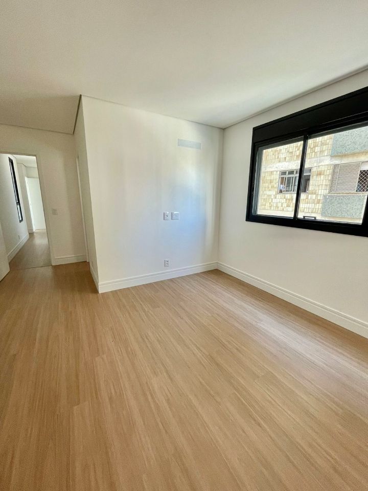 Apartamento à venda com 3 quartos, 97m² - Foto 13