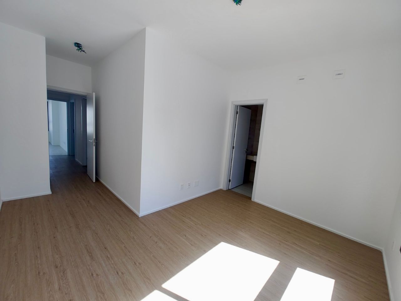 Apartamento à venda com 4 quartos, 225m² - Foto 8