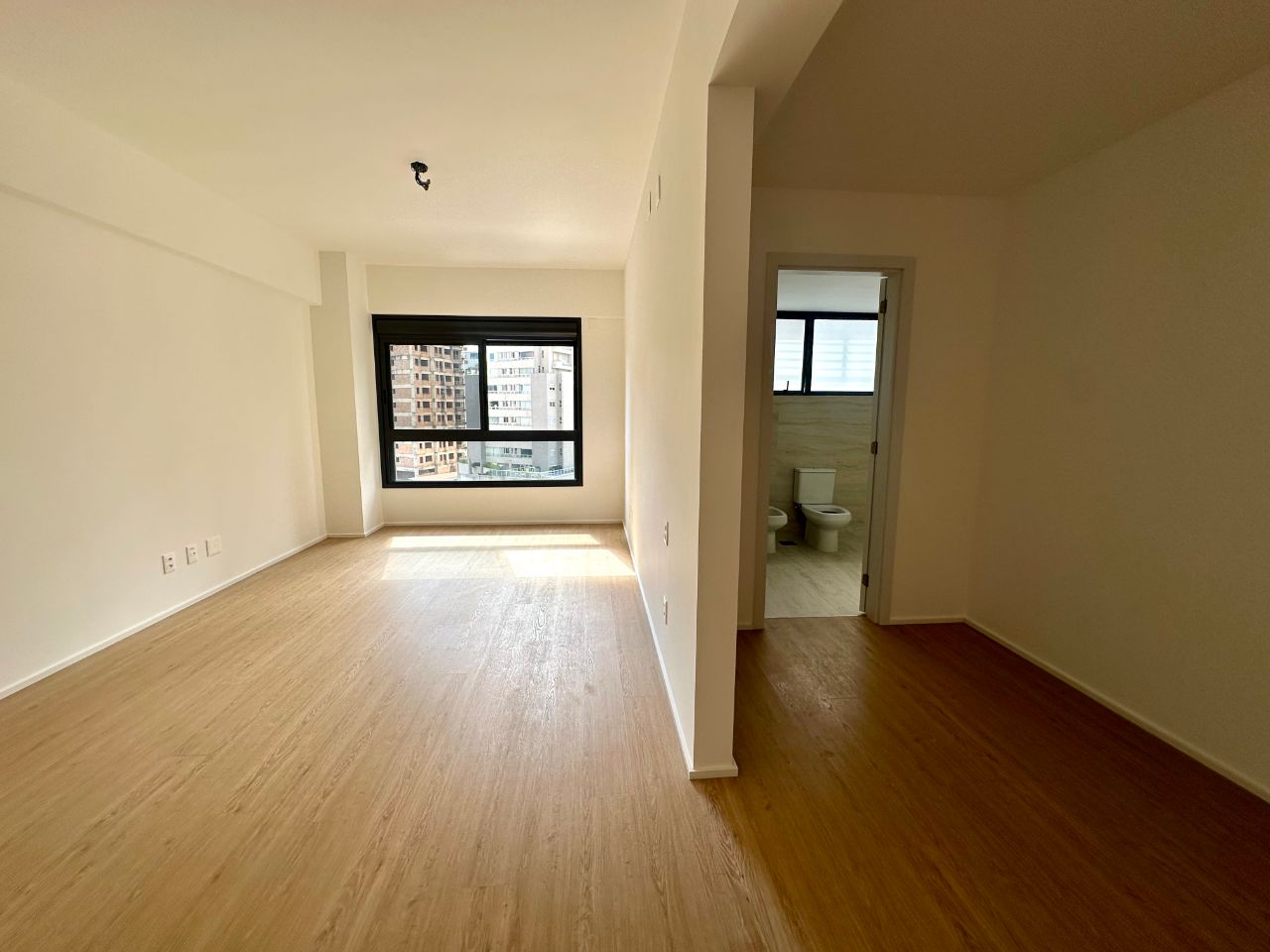 Apartamento à venda com 4 quartos, 225m² - Foto 7