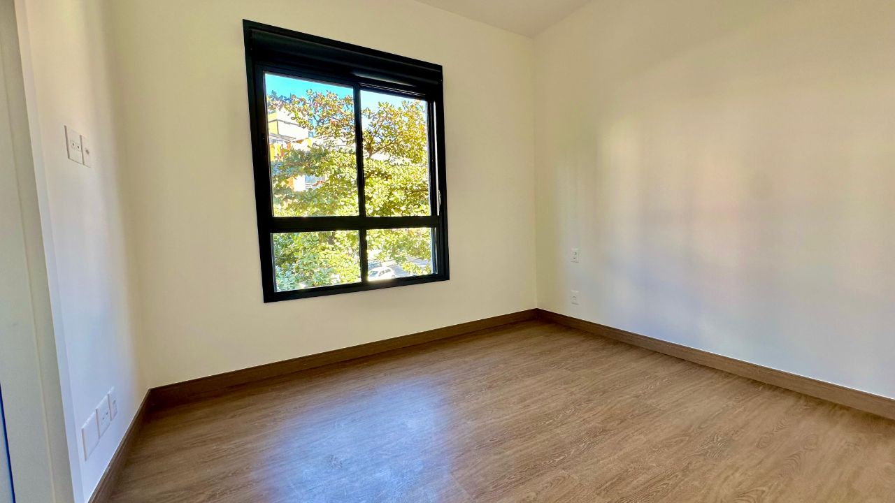 Apartamento à venda com 3 quartos, 150m² - Foto 8