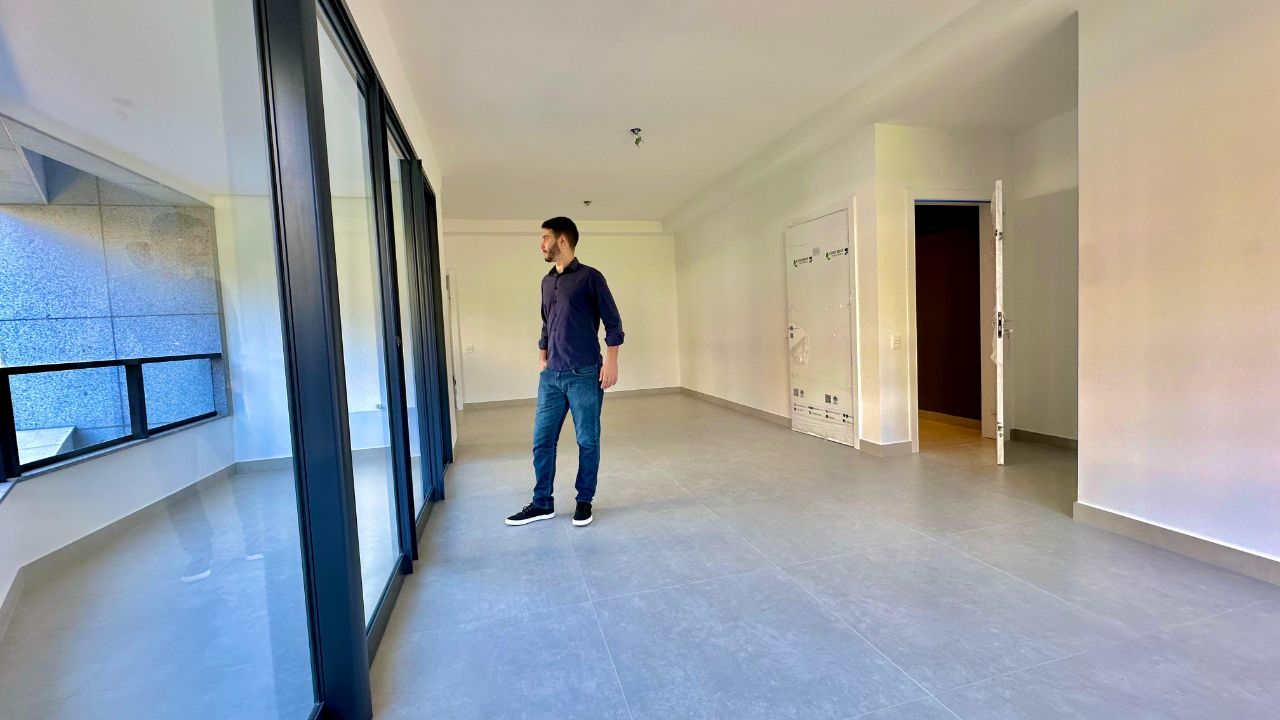 Apartamento à venda com 3 quartos, 150m² - Foto 3