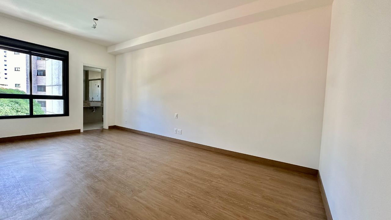 Apartamento à venda com 3 quartos, 150m² - Foto 9