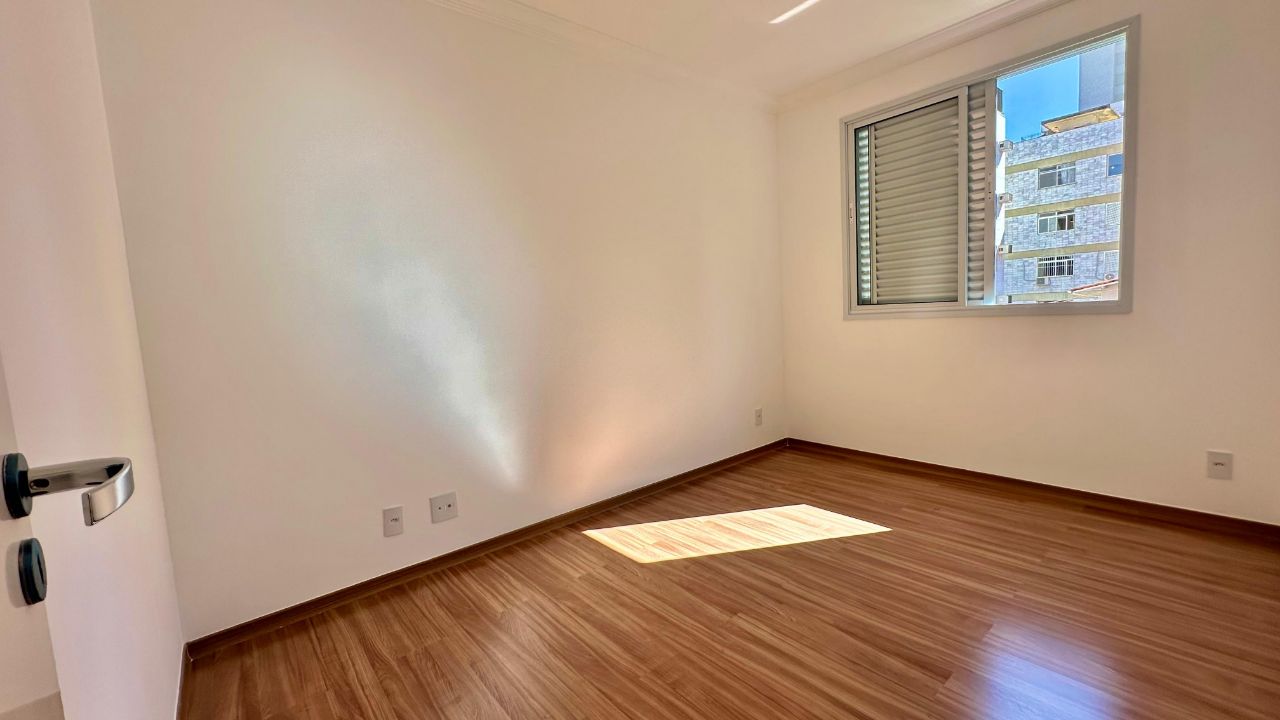 Apartamento à venda com 3 quartos, 86m² - Foto 13