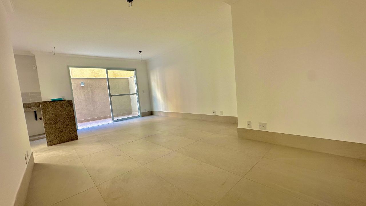 Apartamento à venda com 3 quartos, 157m² - Foto 5