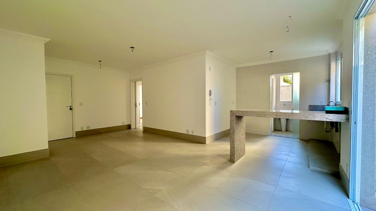 Apartamento à venda com 3 quartos, 157m² - Foto 3