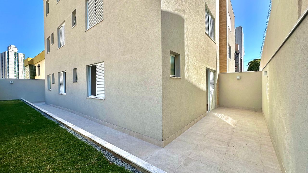 Apartamento à venda com 3 quartos, 157m² - Foto 1